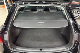 musta SEAT Leon Sportstourer 2025 kuva 24.
