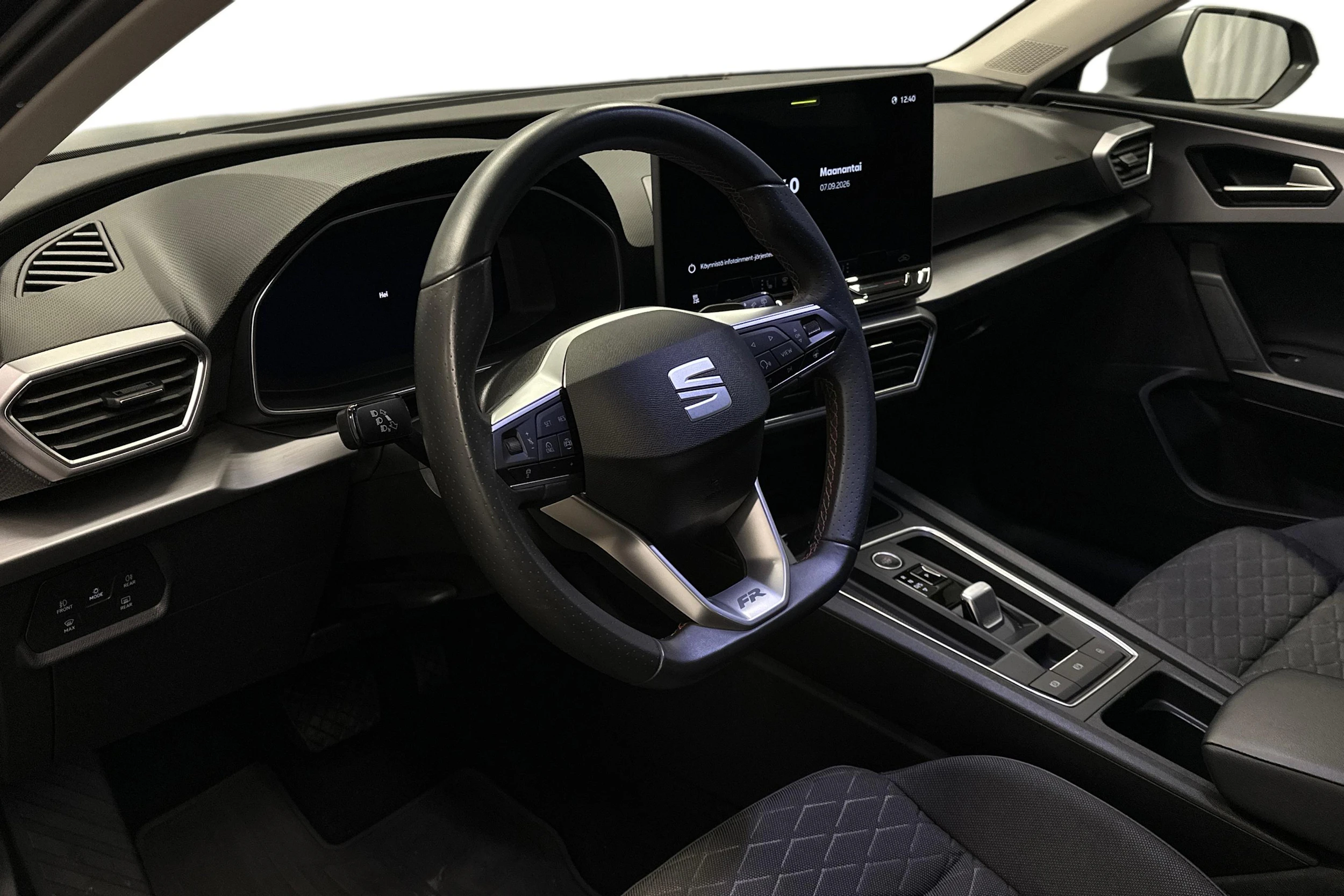 harmaa SEAT Leon Sportstourer 2025 kuva 6.