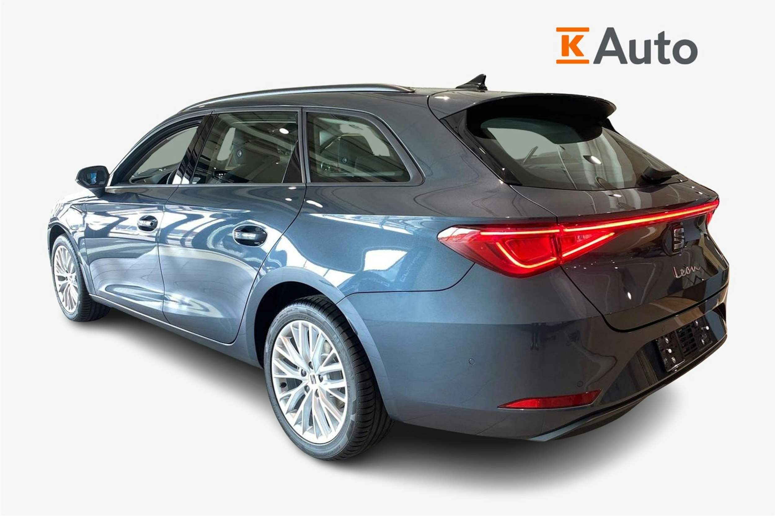 harmaa SEAT Leon Sportstourer 2025 kuva 2.
