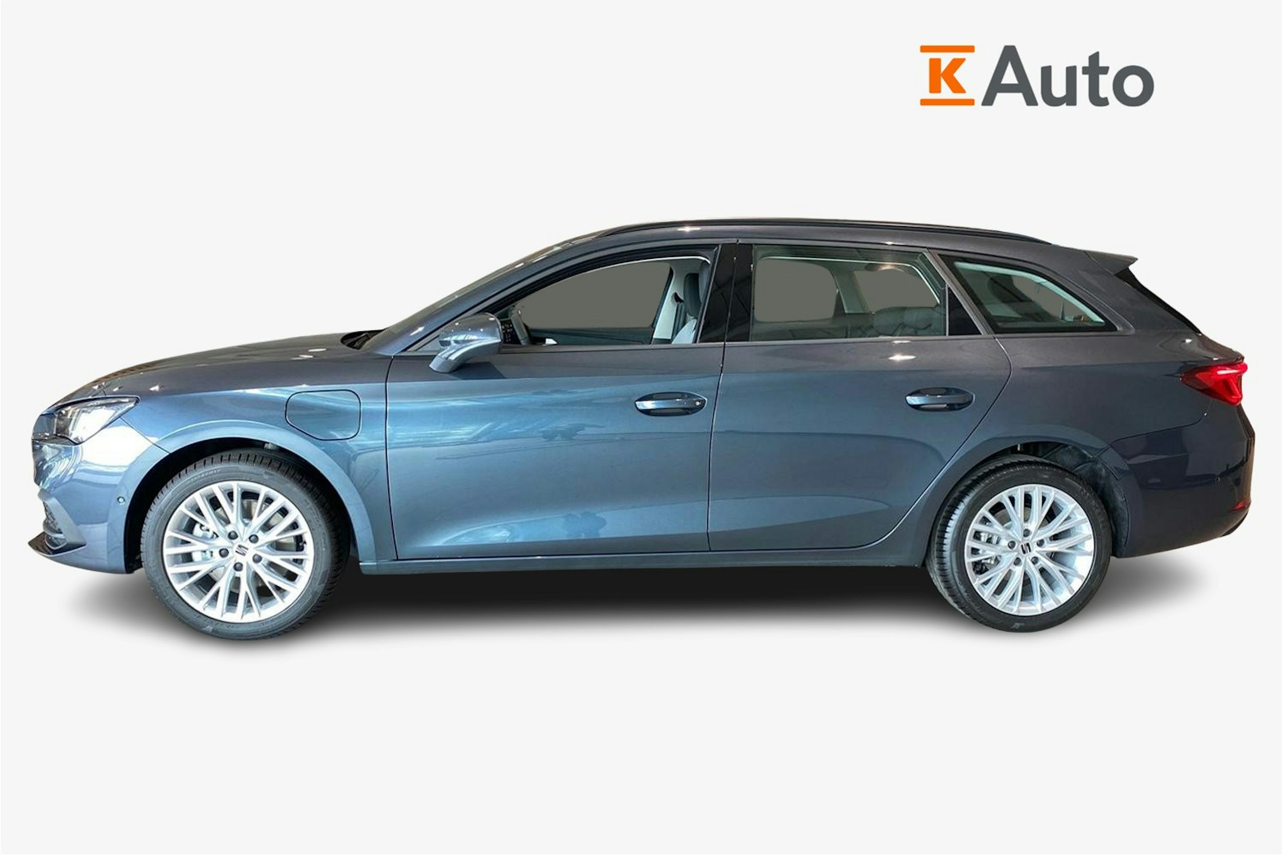 harmaa SEAT Leon Sportstourer 2025 kuva 5.