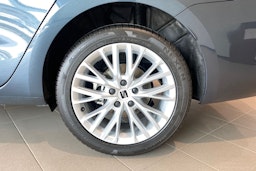 harmaa SEAT Leon Sportstourer 2025 kuva 10.