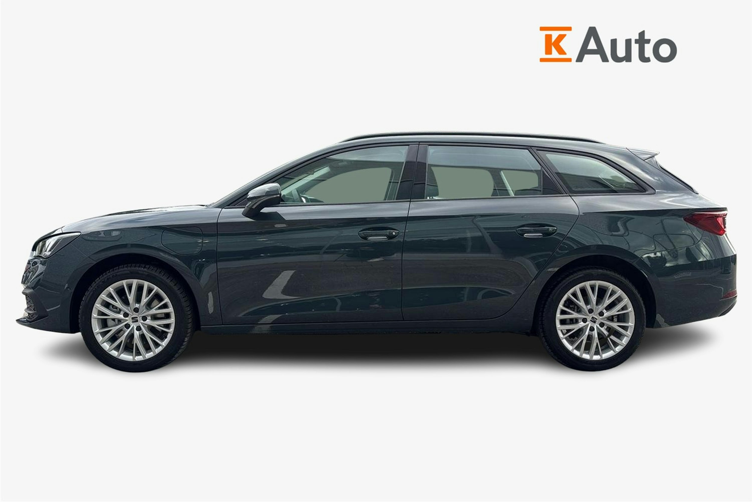 sininen SEAT Leon Sportstourer 2026 kuva 5.