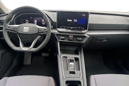 sininen SEAT Leon Sportstourer 2026 kuva 7.
