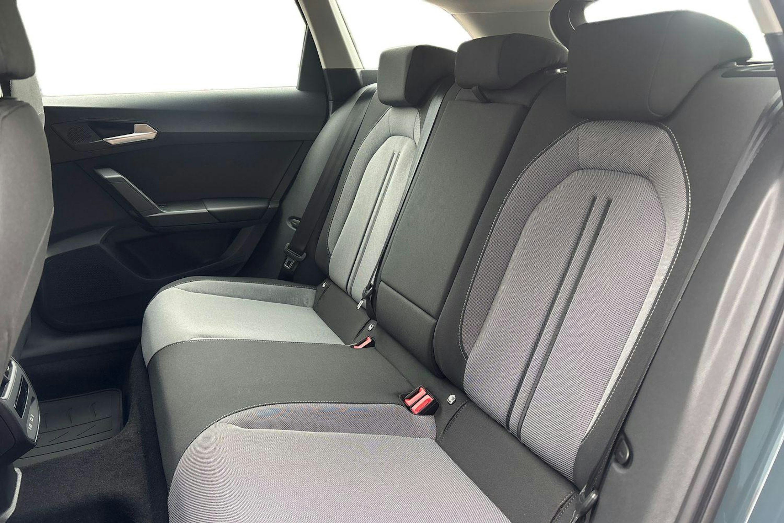 sininen SEAT Leon Sportstourer 2026 kuva 8.
