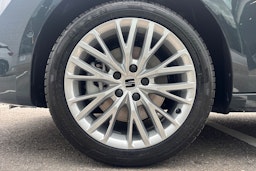 sininen SEAT Leon Sportstourer 2026 kuva 9.