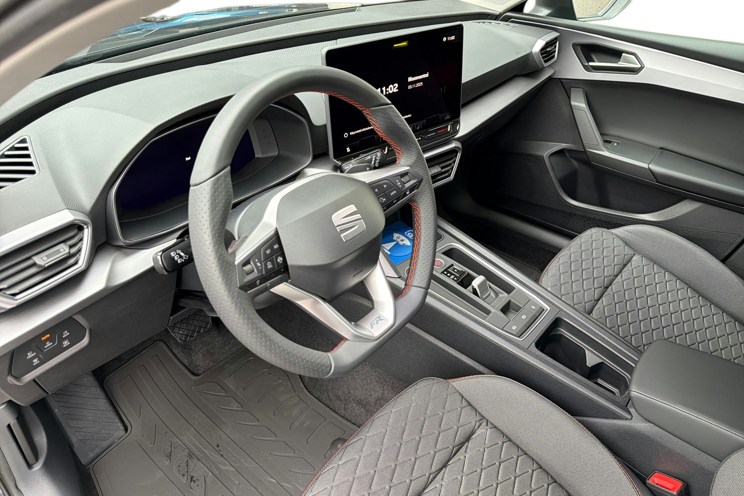 met. harmaa SEAT Leon Sportstourer 2026 kuva 6.