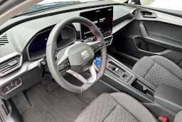 met. harmaa SEAT Leon Sportstourer 2026 kuva 6.