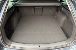 met. harmaa SEAT Leon Sportstourer 2026 kuva 11.