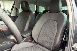 met. harmaa SEAT Leon Sportstourer 2026 kuva 13.