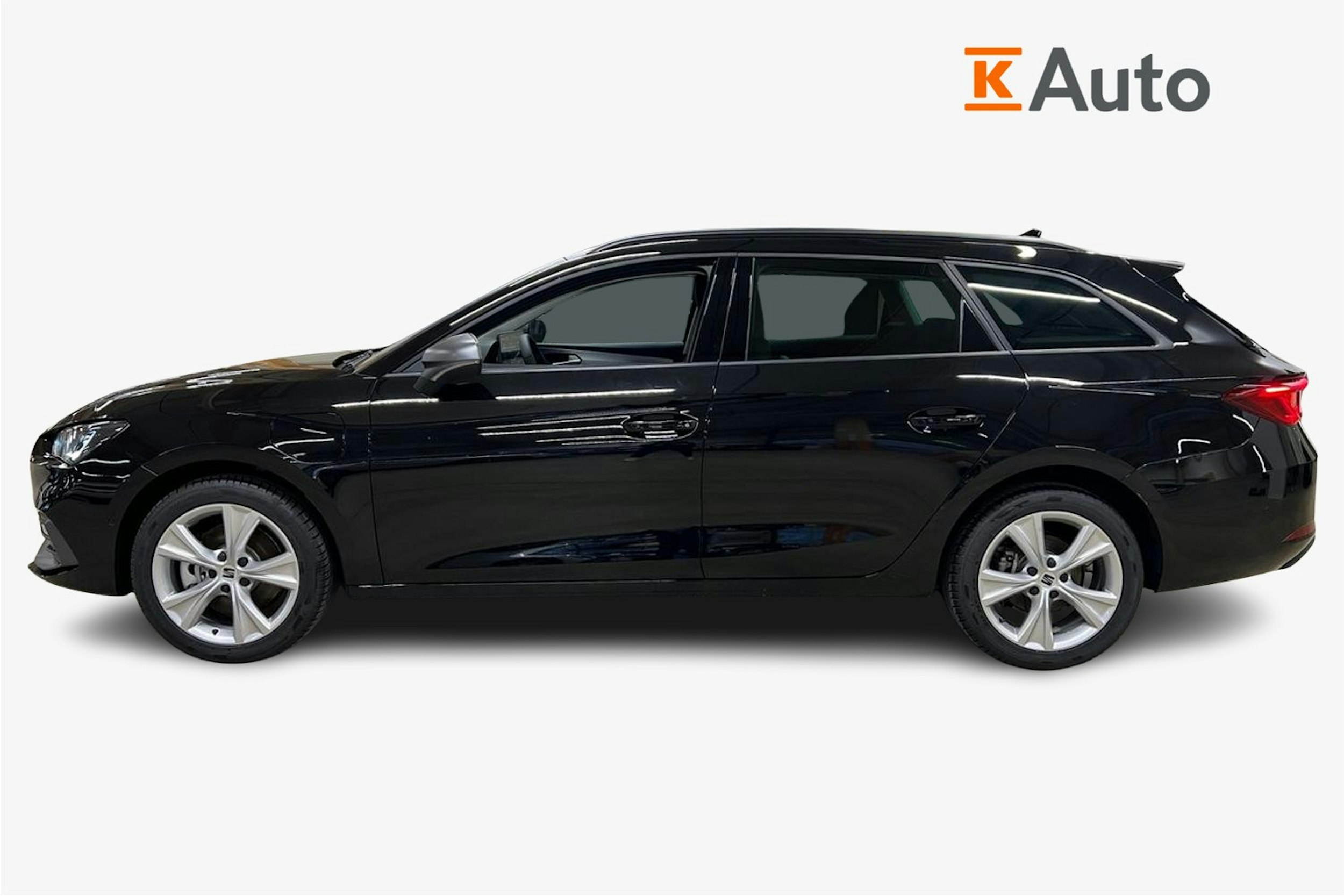 met. musta SEAT Leon Sportstourer 2026 kuva 5.