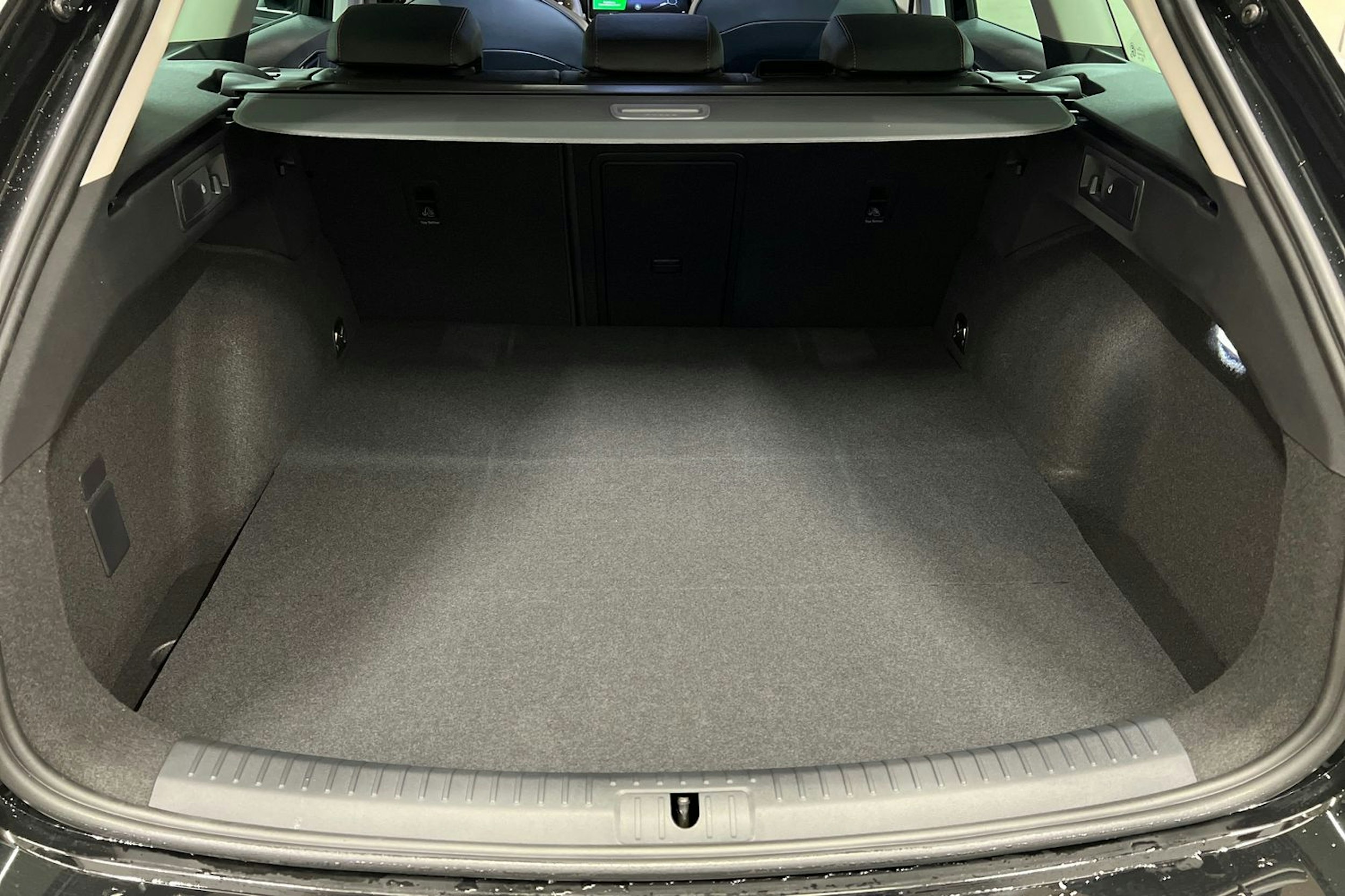 met. musta SEAT Leon Sportstourer 2026 kuva 11.