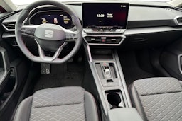 met. punainen SEAT Leon Sportstourer 2026 kuva 7.