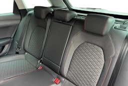 met. punainen SEAT Leon Sportstourer 2026 kuva 8.