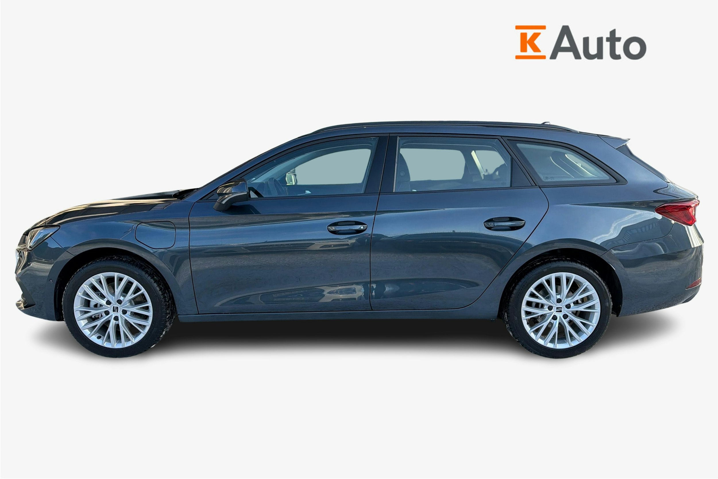 harmaa SEAT Leon Sportstourer 2026 kuva 5.