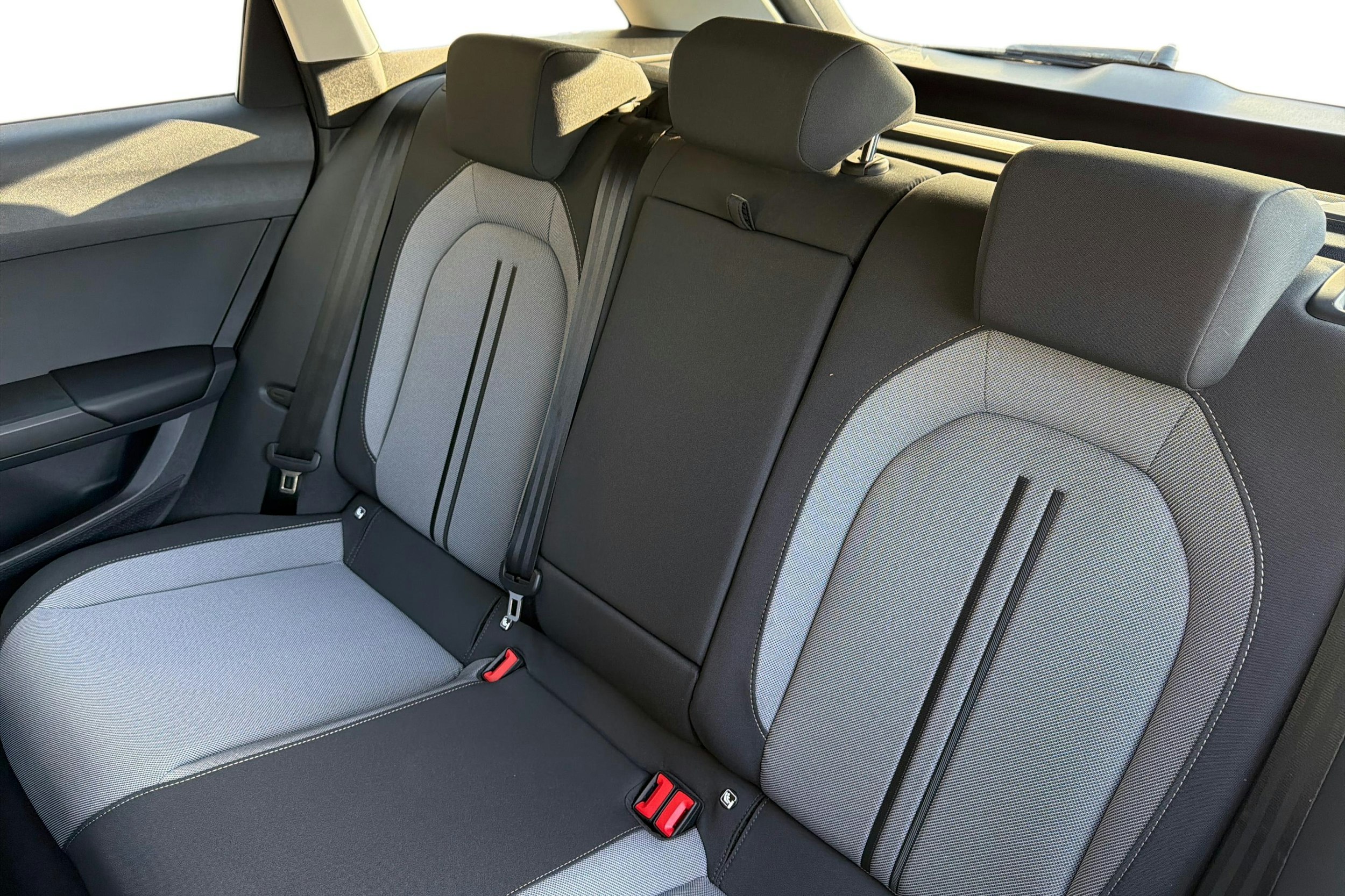 harmaa SEAT Leon Sportstourer 2026 kuva 8.