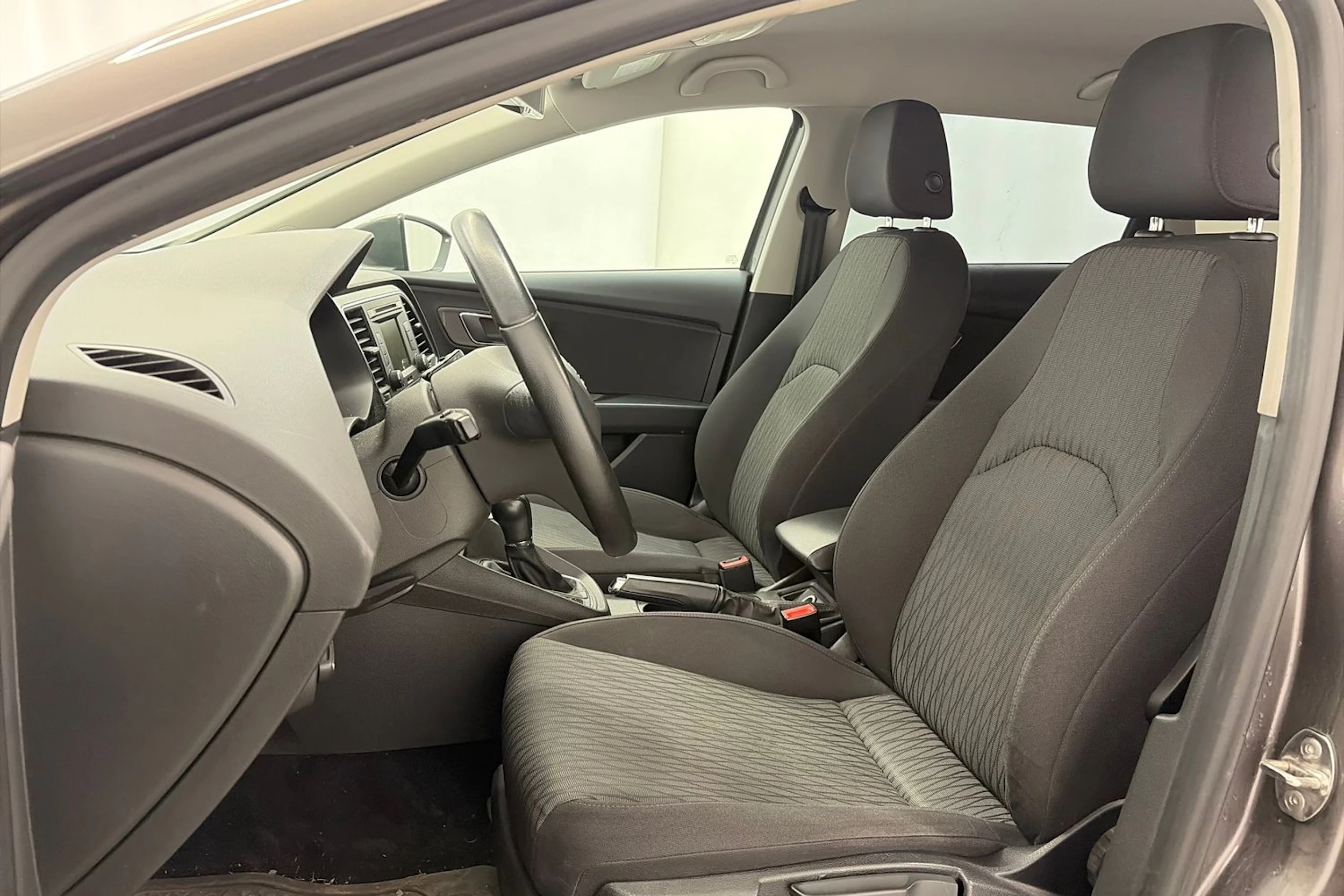 Harmaa SEAT LEON ST 2014 kuva 12.