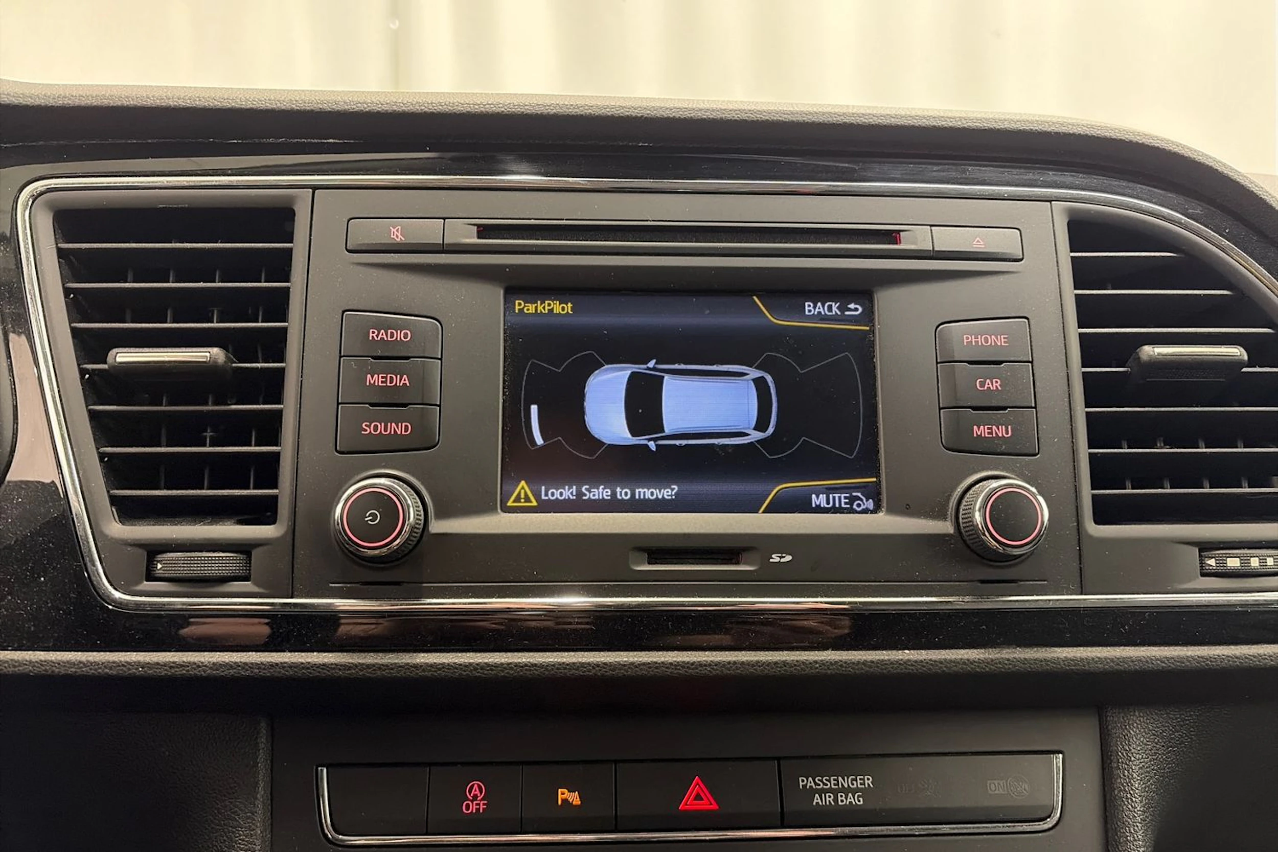 Harmaa SEAT LEON ST 2014 kuva 18.