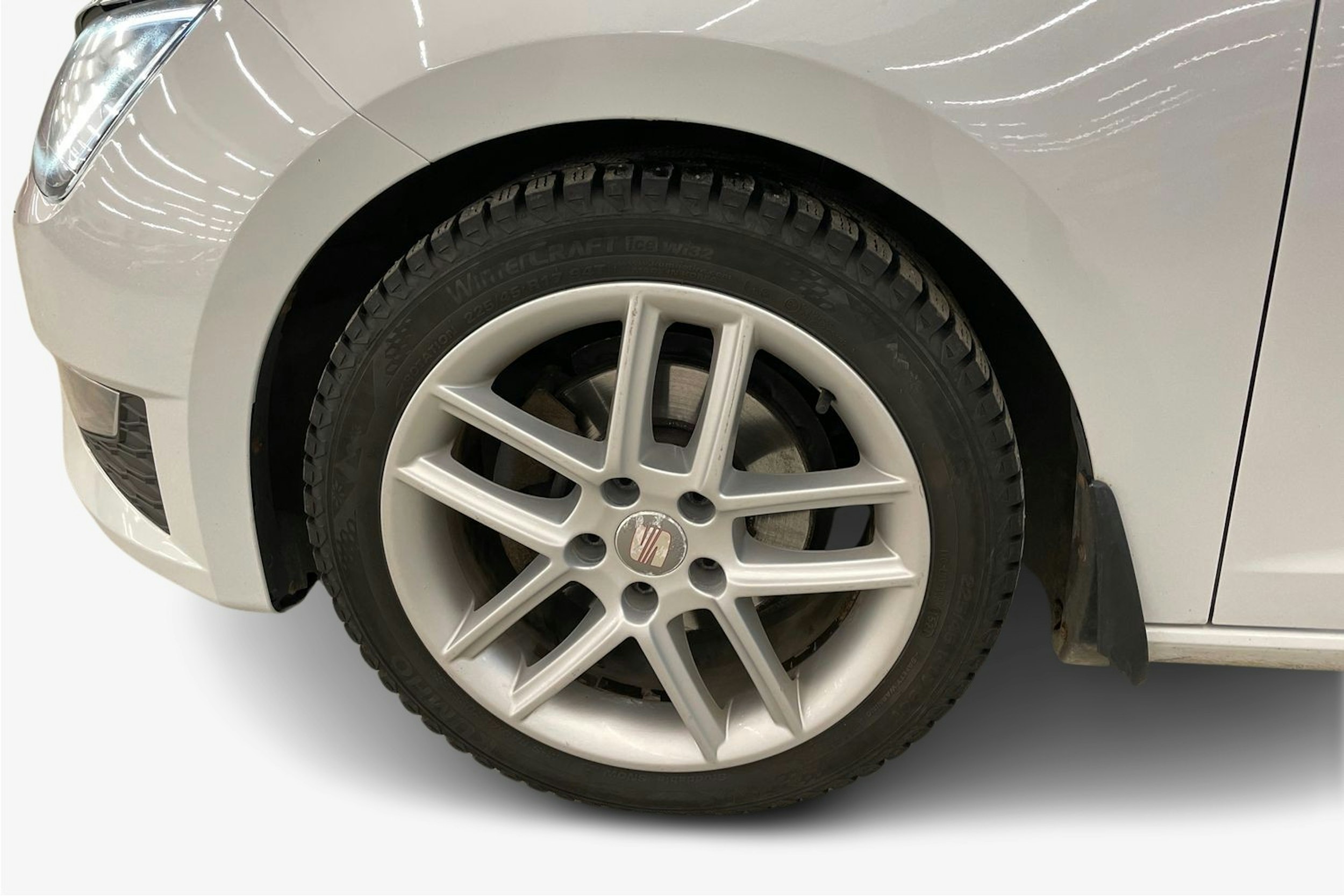 Valkoinen SEAT LEON ST 2014 kuva 11.