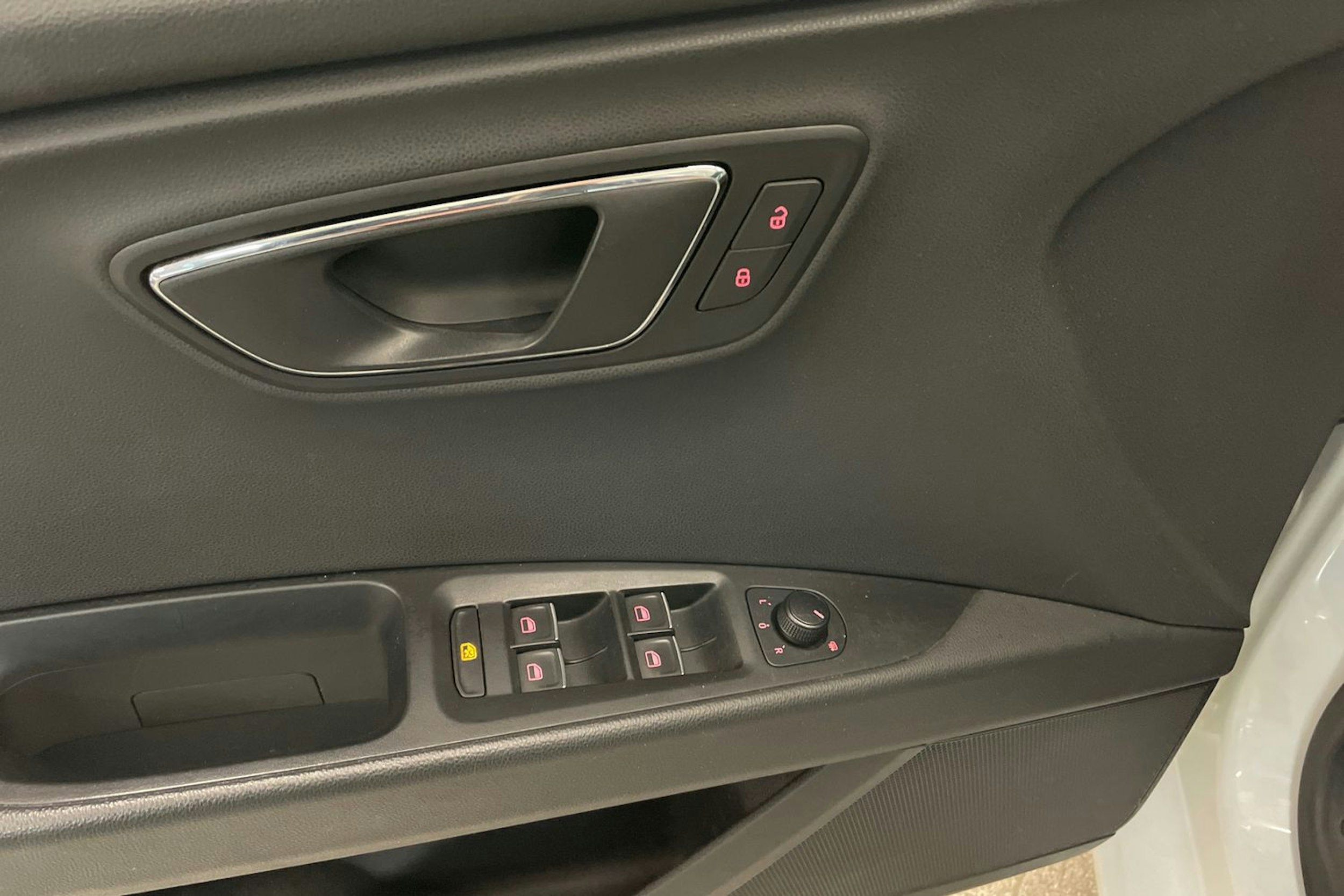 Valkoinen SEAT LEON ST 2014 kuva 20.