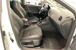 Valkoinen SEAT LEON ST 2014 kuva 21.