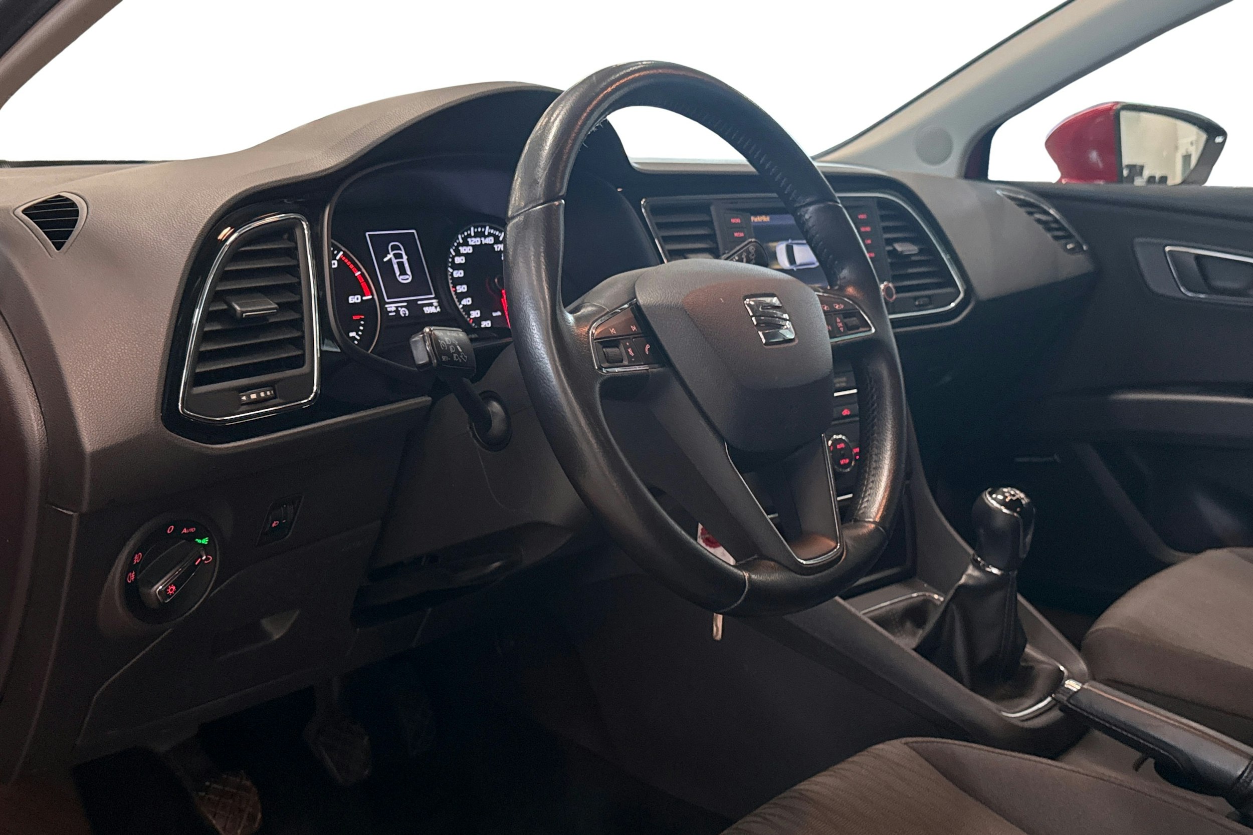 punainen SEAT Leon ST 2014 kuva 7.