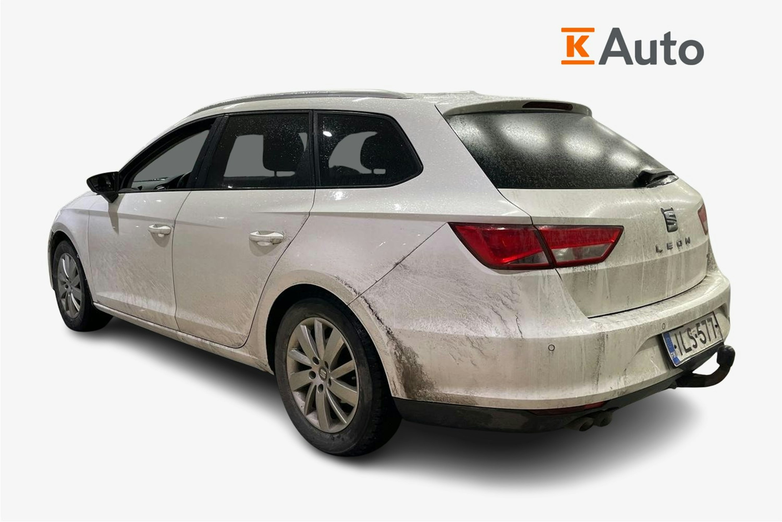 valkoinen SEAT Leon ST 2014 kuva 2.