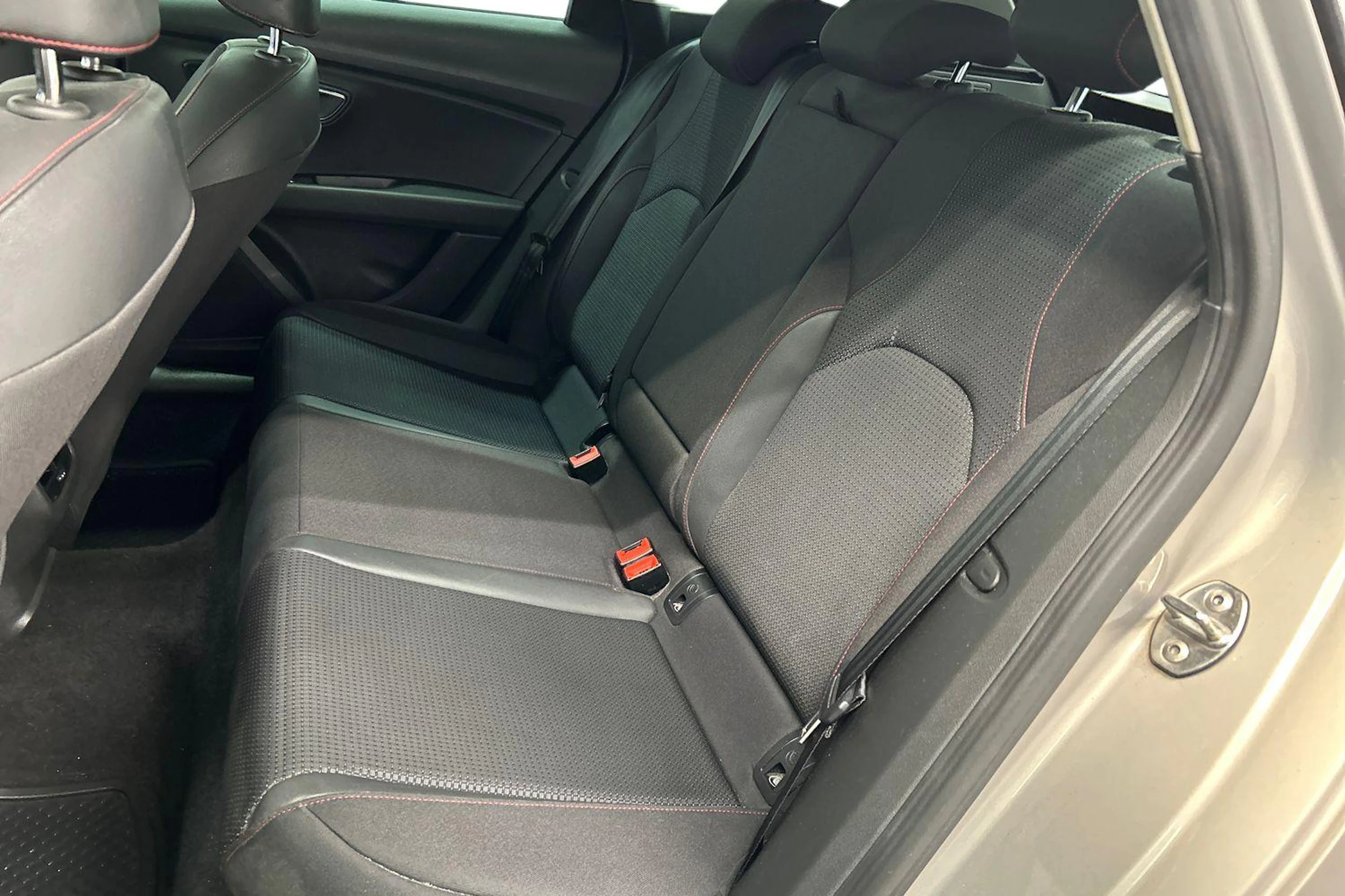 ruskea (beige) SEAT Leon ST 2014 kuva 8.