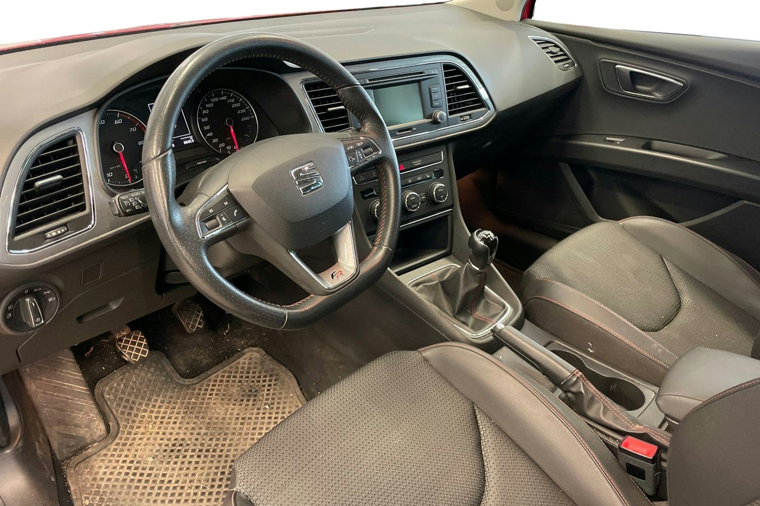 Punainen SEAT LEON ST 2014 kuva 3.