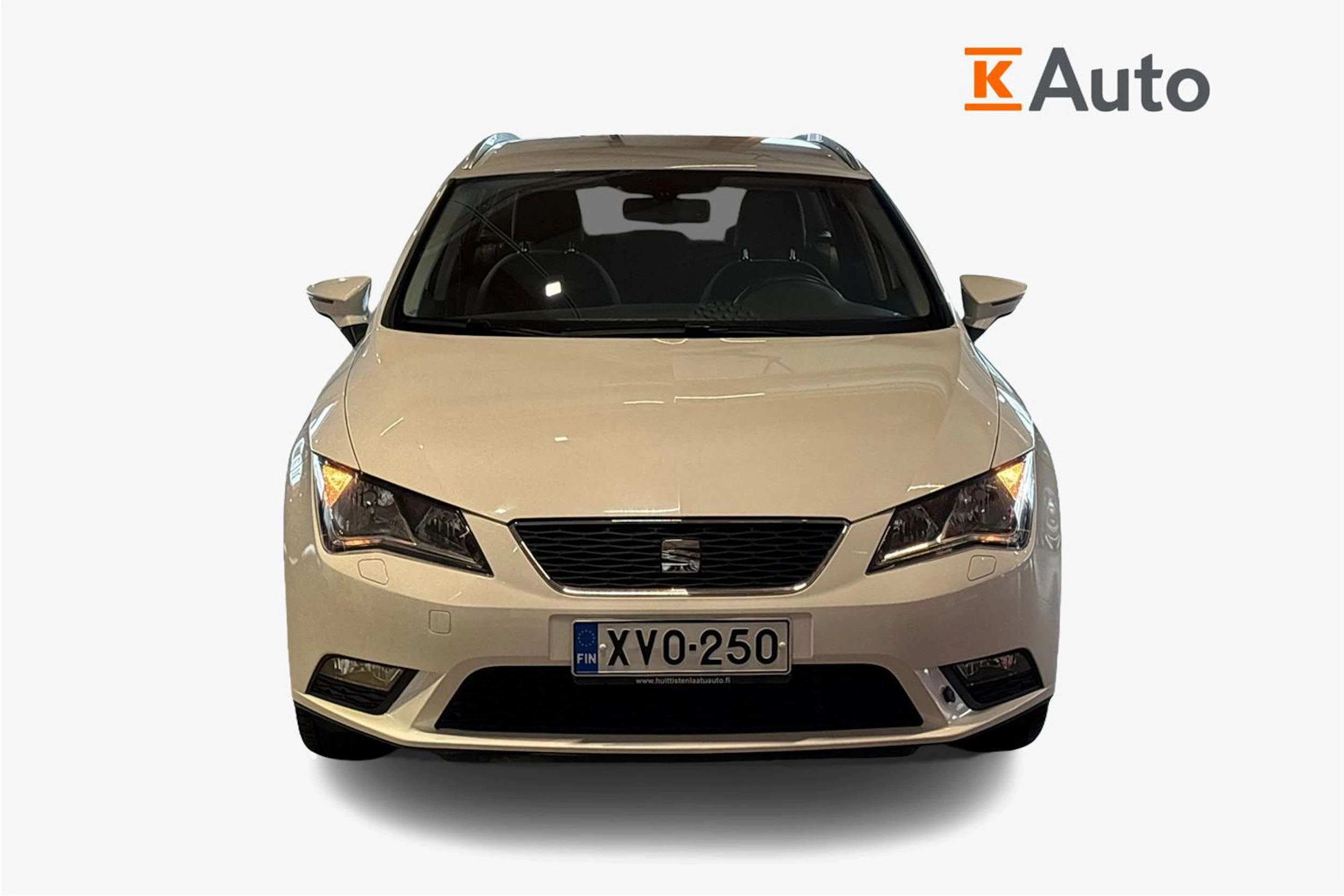Valkoinen SEAT LEON ST 2014 kuva 5.
