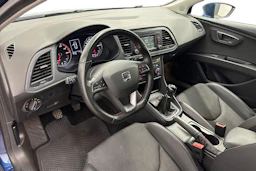 sininen SEAT Leon ST 2015 kuva 6.