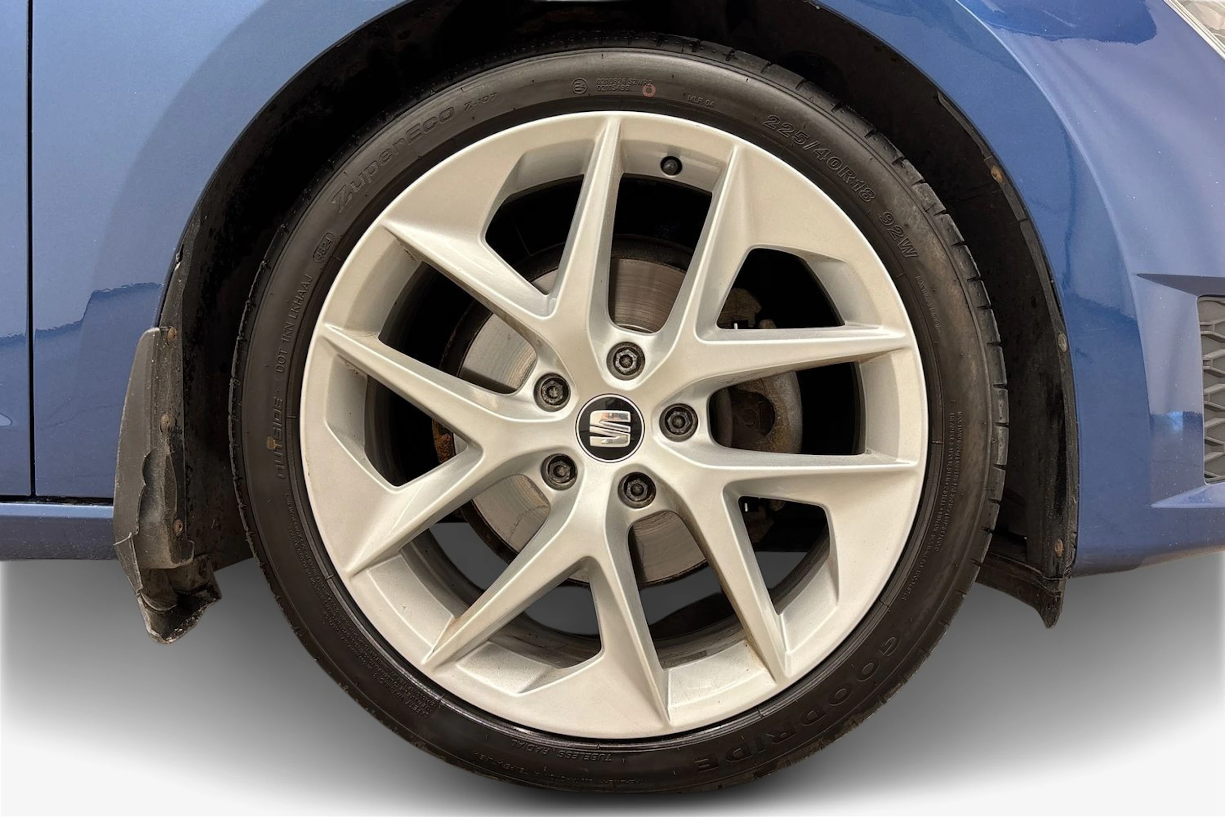 sininen SEAT Leon ST 2015 kuva 9.