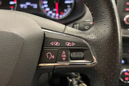 sininen SEAT Leon ST 2015 kuva 14.