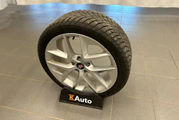 valkoinen SEAT Leon ST 2015 kuva 11.