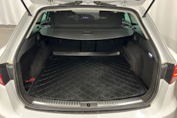 valkoinen SEAT Leon ST 2015 kuva 12.