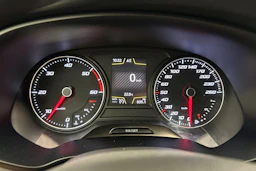 valkoinen SEAT Leon ST 2015 kuva 15.