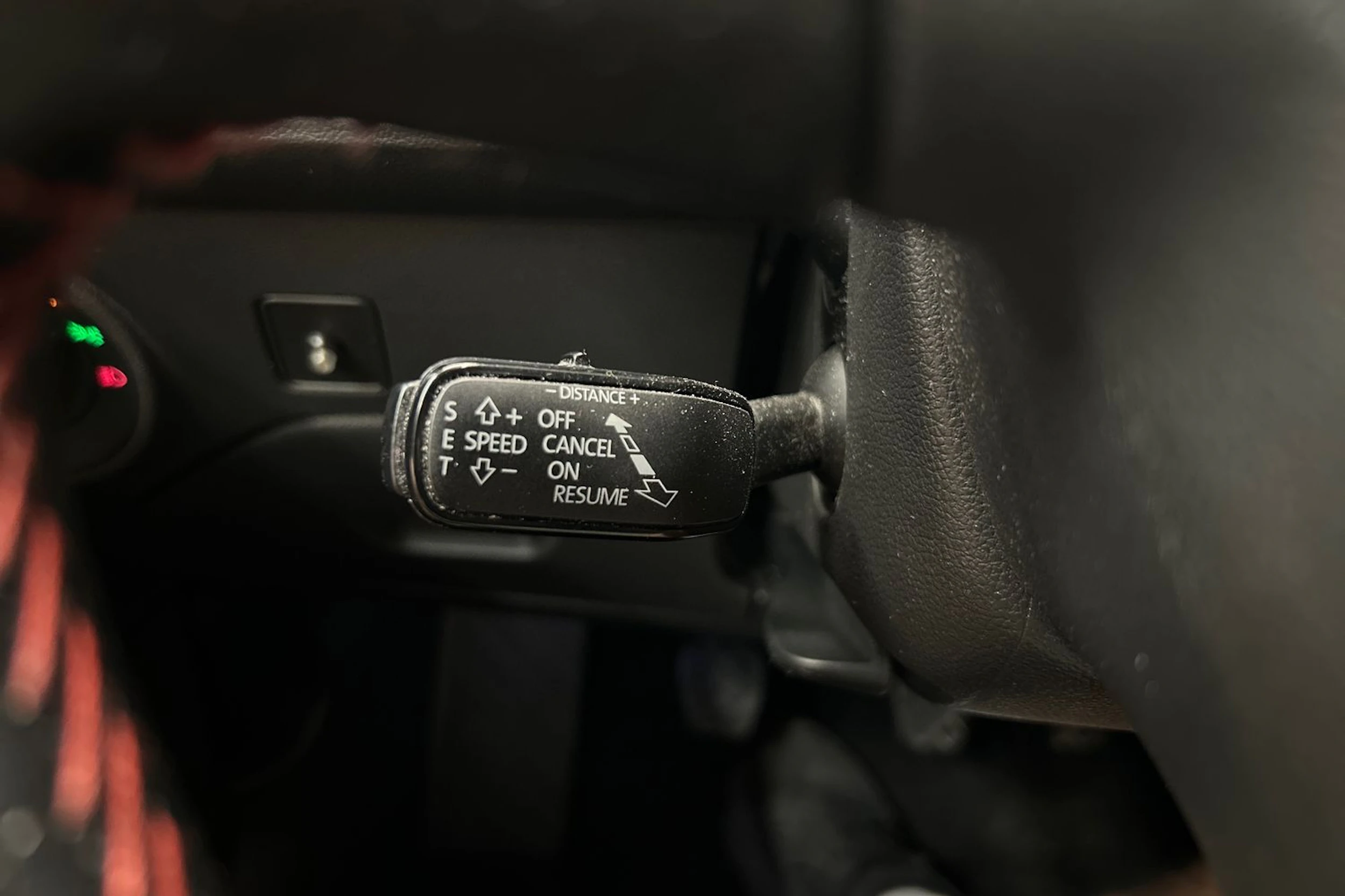valkoinen SEAT Leon ST 2015 kuva 18.