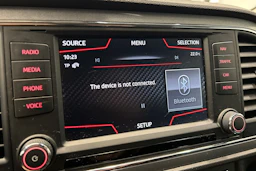 valkoinen SEAT Leon ST 2015 kuva 20.