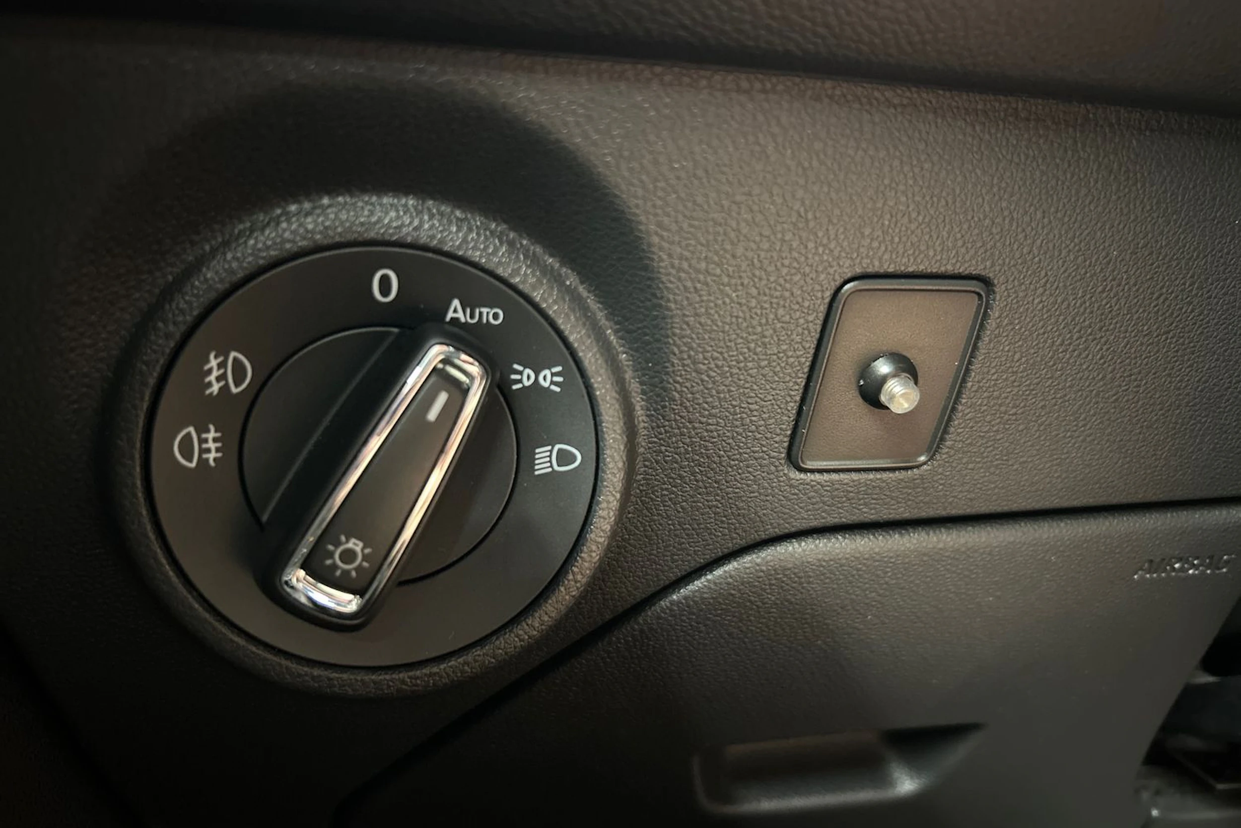 valkoinen SEAT Leon ST 2015 kuva 26.