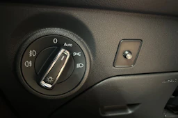 valkoinen SEAT Leon ST 2015 kuva 26.