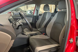 punainen SEAT Leon ST 2015 kuva 11.