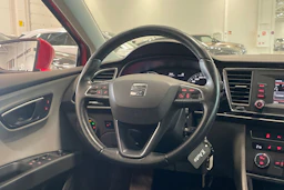 punainen SEAT Leon ST 2015 kuva 12.