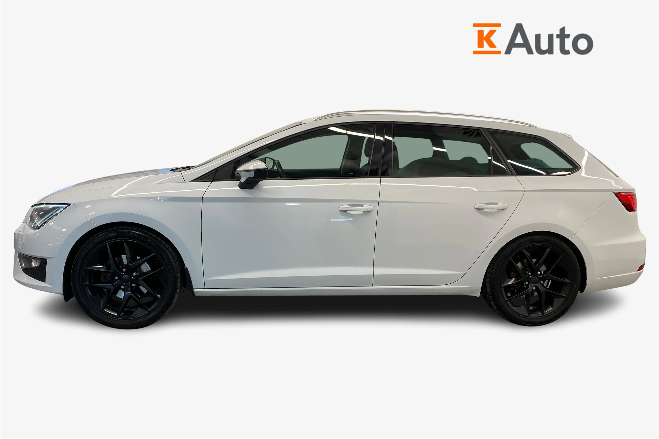 Valkoinen SEAT LEON ST 2015 kuva 5.