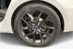 Valkoinen SEAT LEON ST 2015 kuva 9.