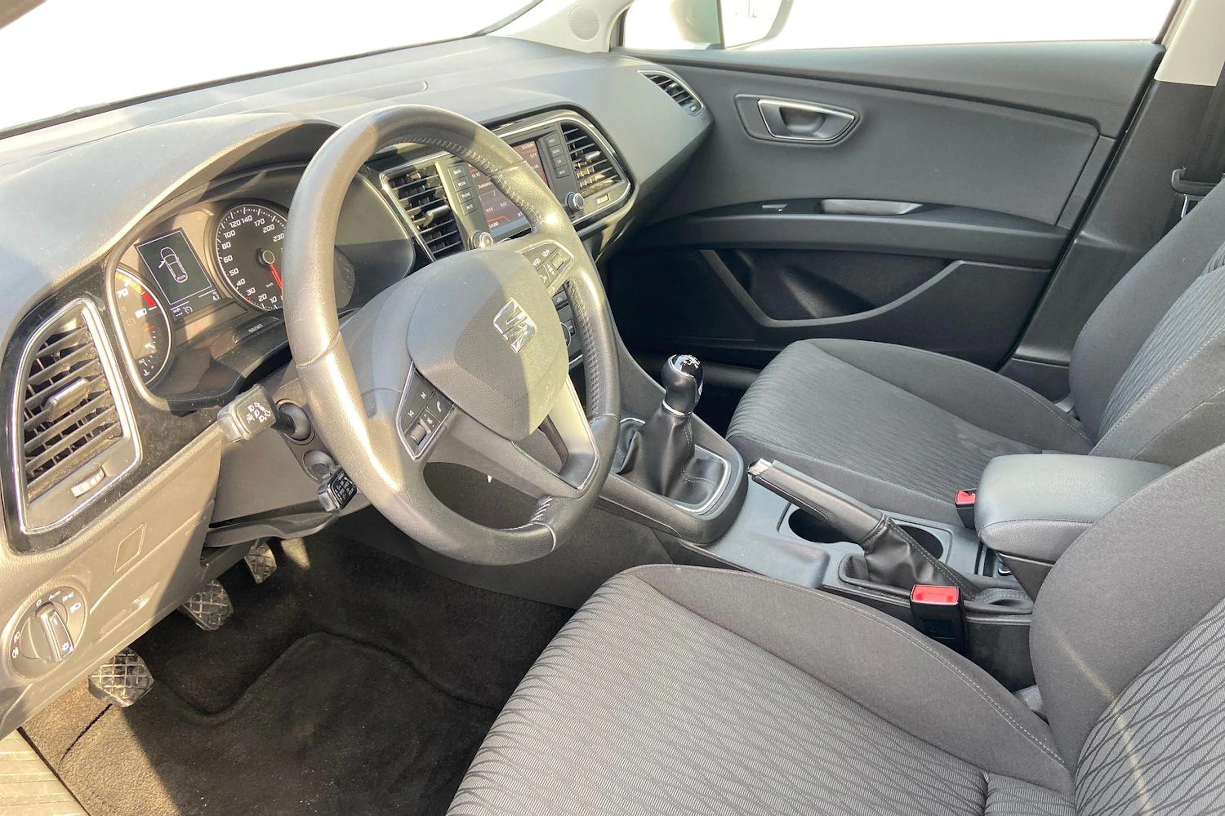 ruskea (beige) SEAT Leon ST 2015 kuva 27.