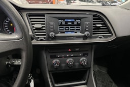 punainen SEAT Leon ST 2015 kuva 15.