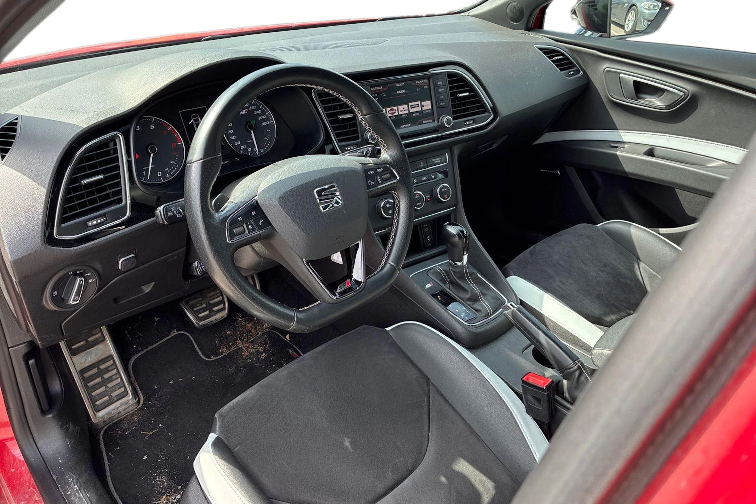 punainen SEAT Leon ST 2016 kuva 3.