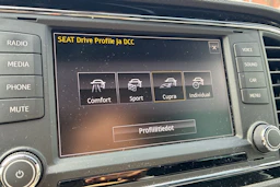 punainen SEAT Leon ST 2016 kuva 9.