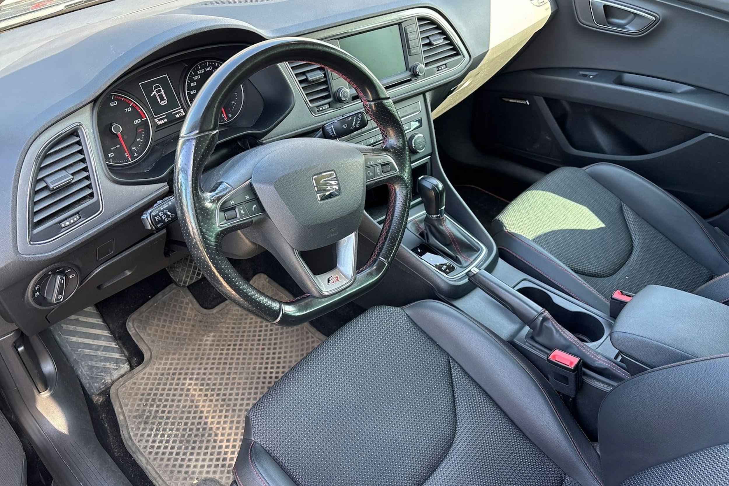 musta SEAT Leon ST 2016 kuva 3.