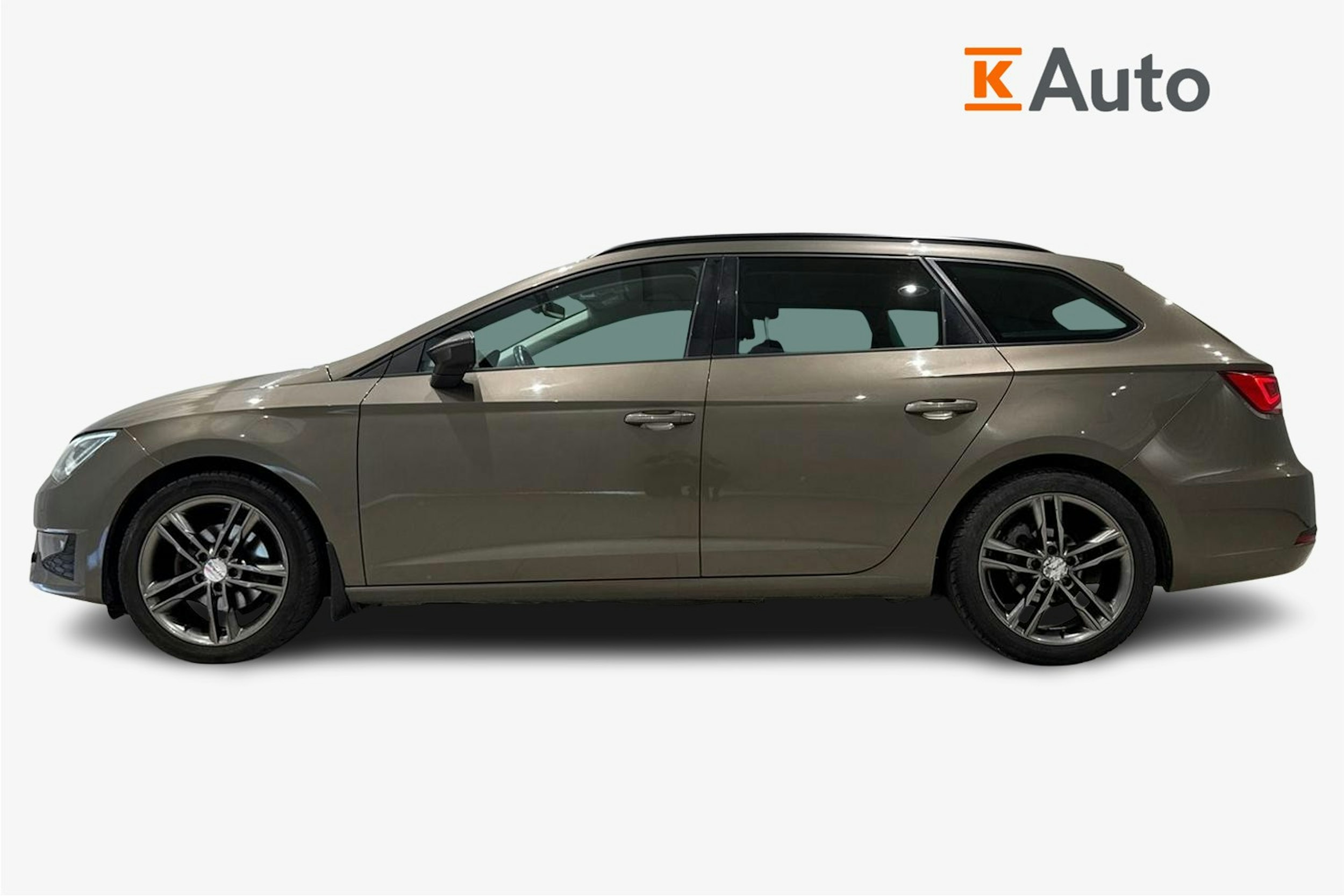 ruskea (beige) SEAT Leon ST 2016 kuva 6.