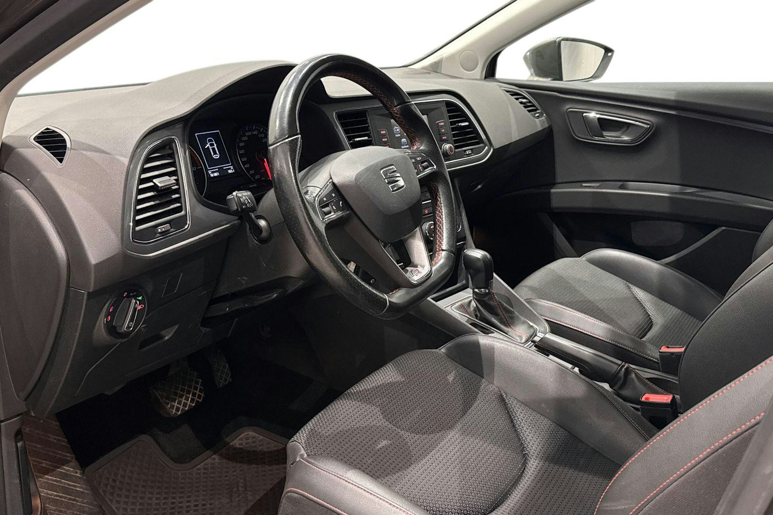 ruskea (beige) SEAT Leon ST 2016 kuva 7.